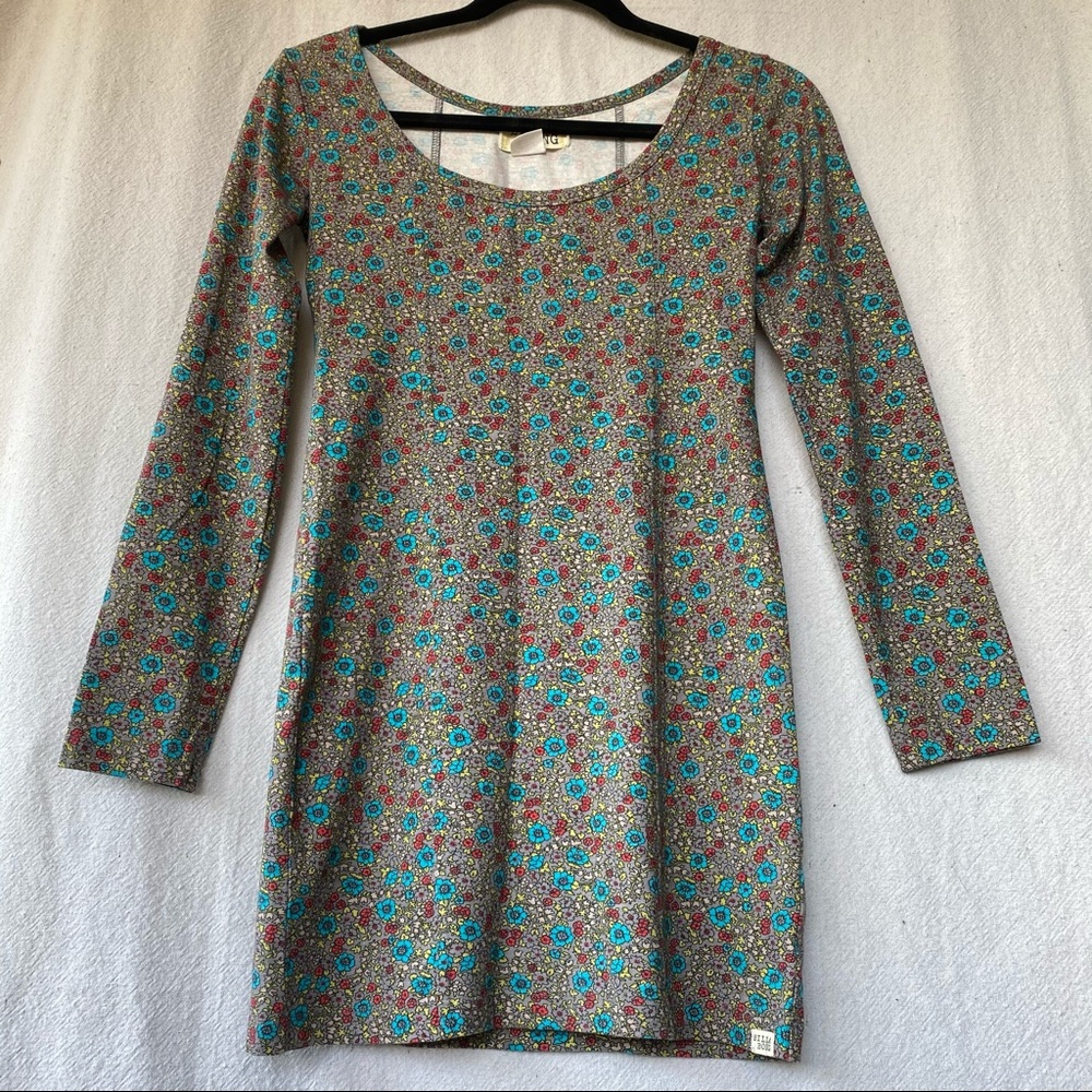 2000’s Billabong long sleeve floral dress, Size S